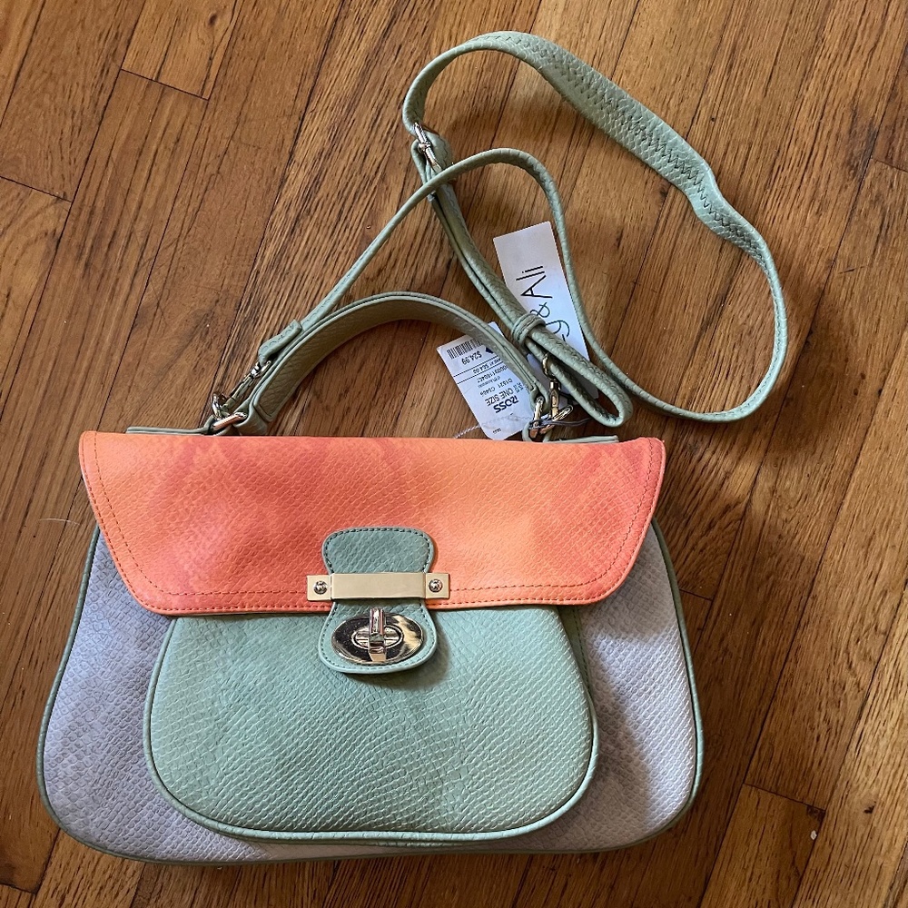Crossbody handbag
